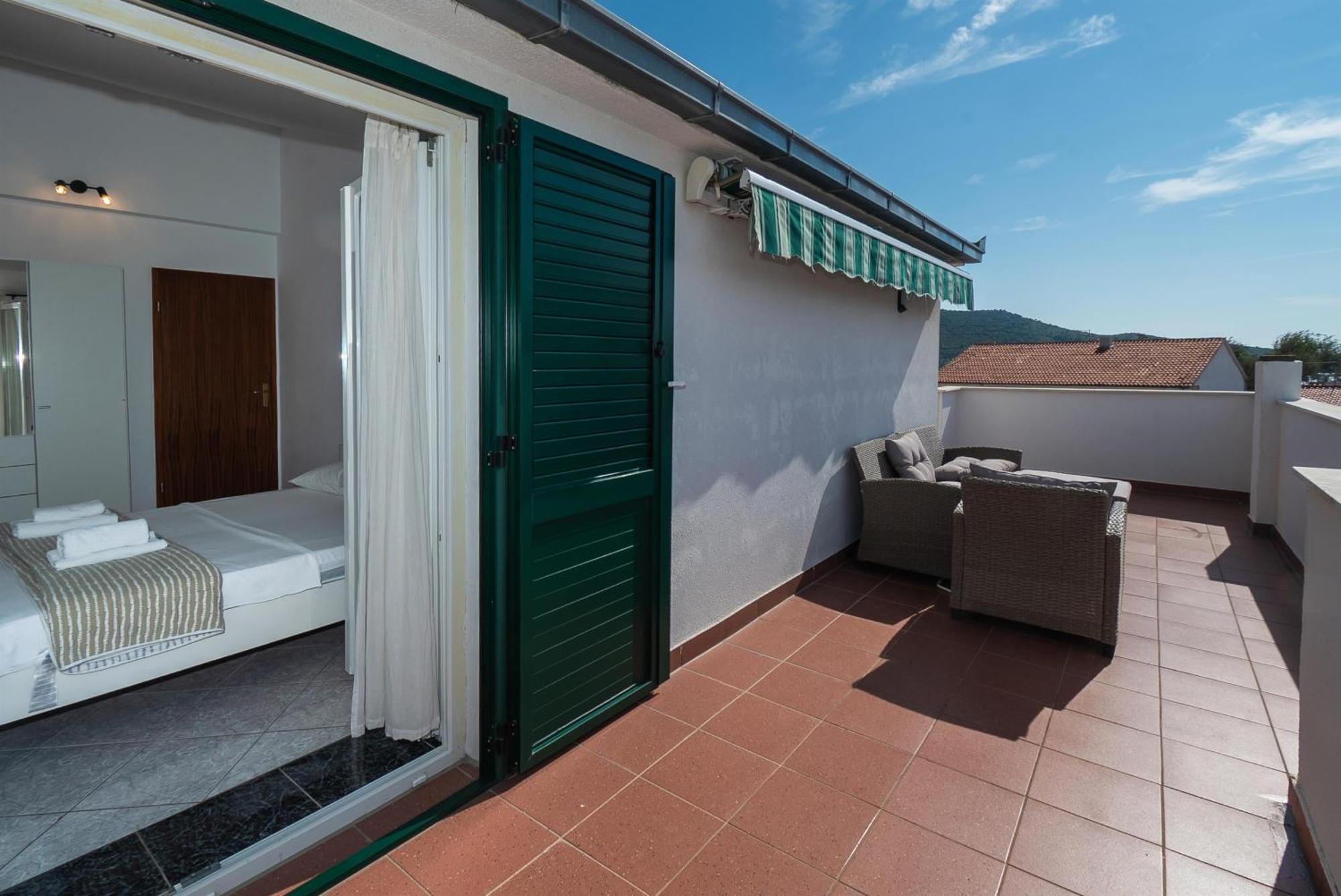 Apartments Polly Primošten Zewnętrze zdjęcie
